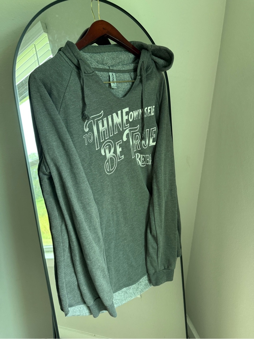 Reba McEntire concert tour merch hoodie